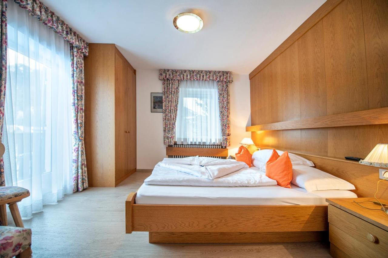 Bed and Breakfast Garni Bondi Selva di Val Gardena Zewnętrze zdjęcie
